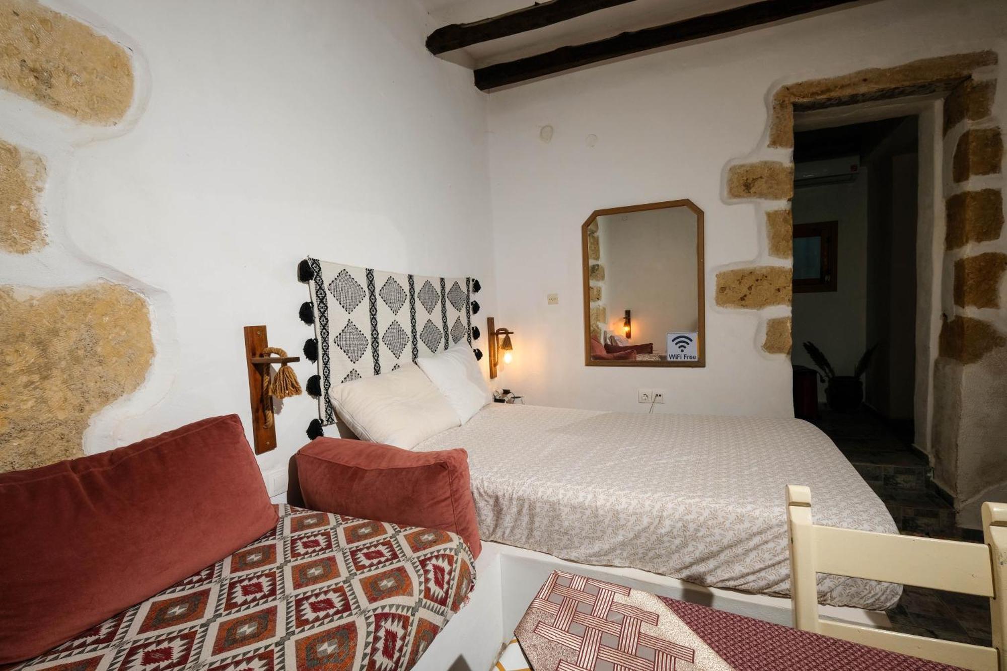 Crete-village Vibes *